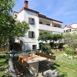 https://apartment-sabina-studio.in-istria.net